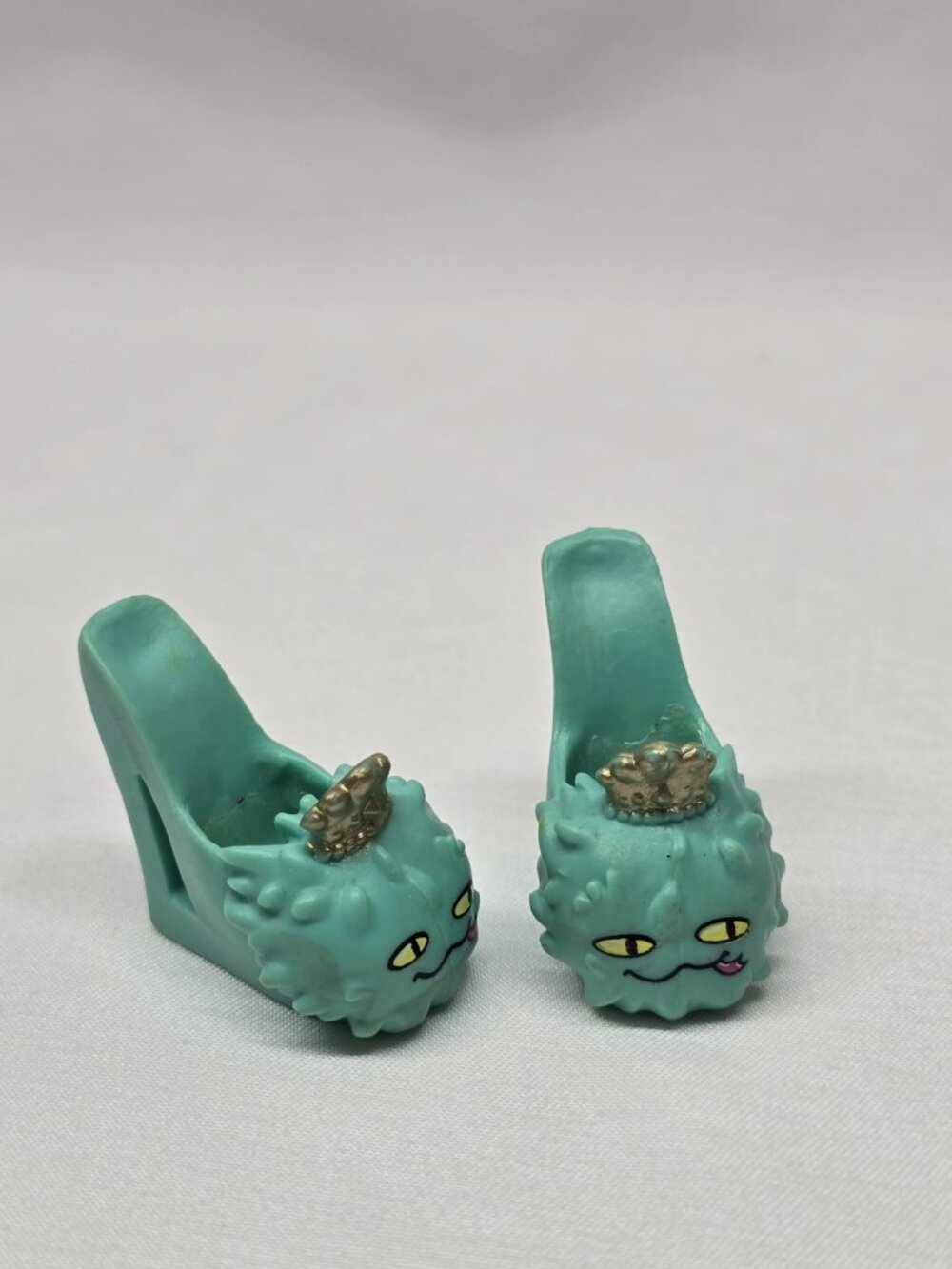 Monster High Doll Dead Tired Cleo de Nile Teal Green Blue Slippers Only- READ